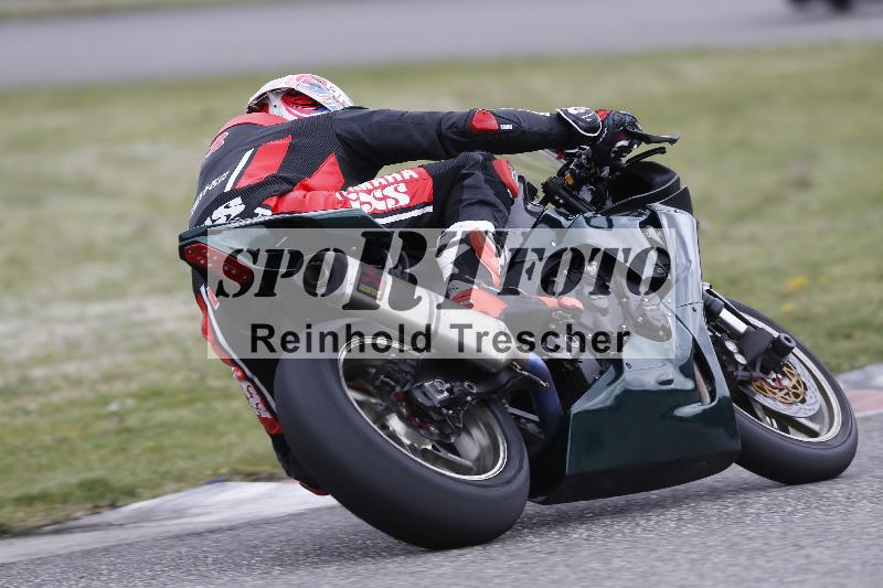 Archiv-2025/06 18.04.2025 Speer Racing ADR/Gruppe rot/backside
